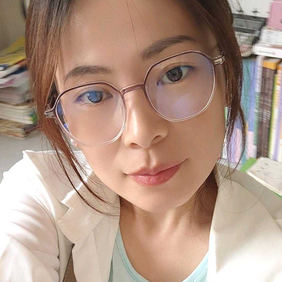 ╭ァ娜Νà(宝╭(╯ε╰)╮贝)♡