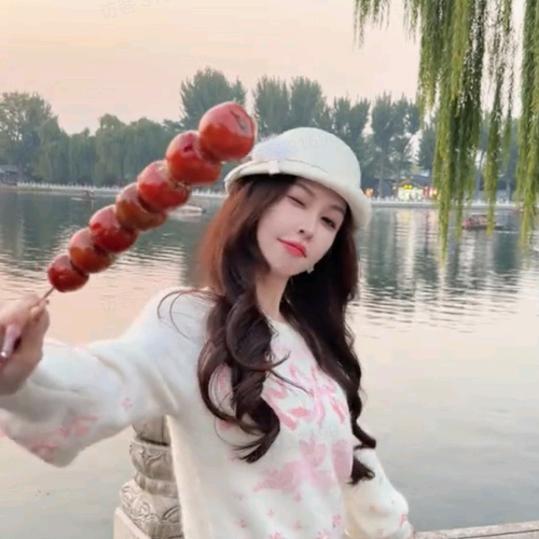 余潇潇（时尚穿搭）