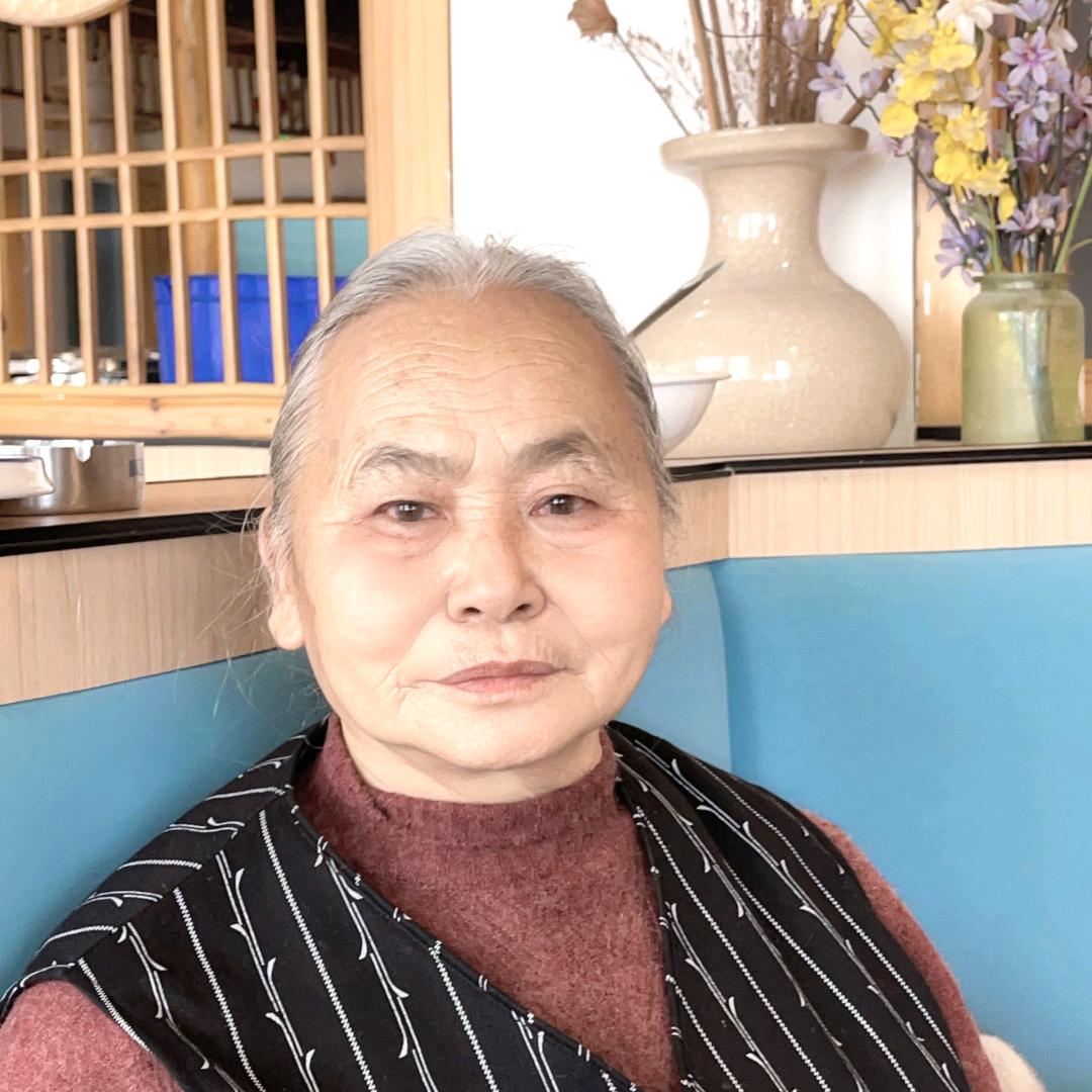 群奶奶