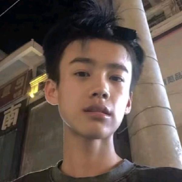 夜猫子淄博烧烤野馄饨