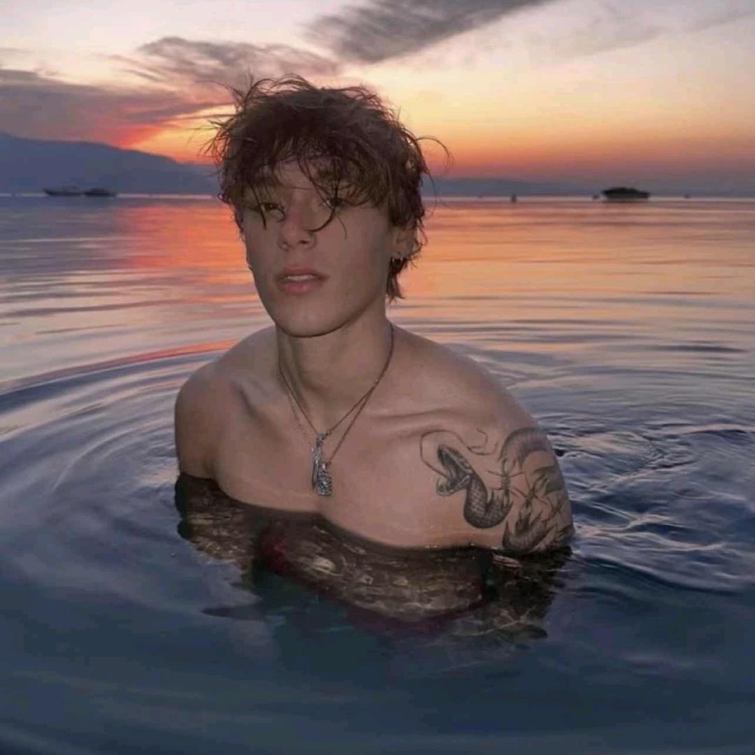 拿铁（看过JJ20FINAL LAP版）