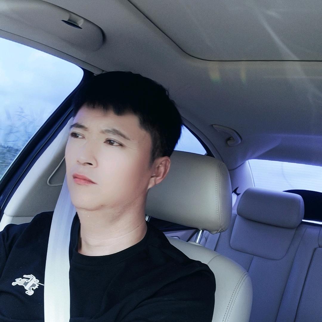 军哥【努力拼搏】