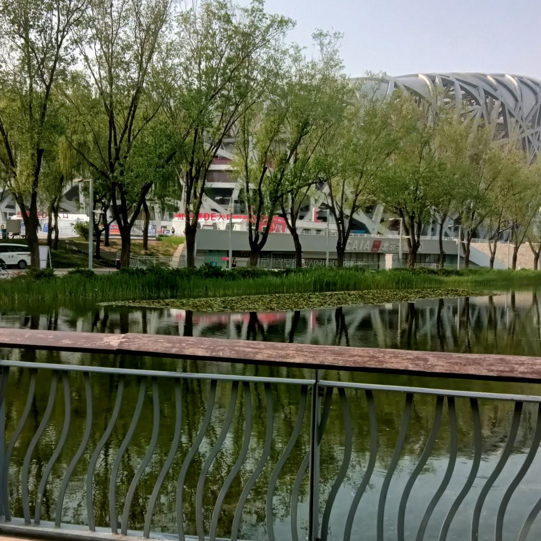 幸福杨溢