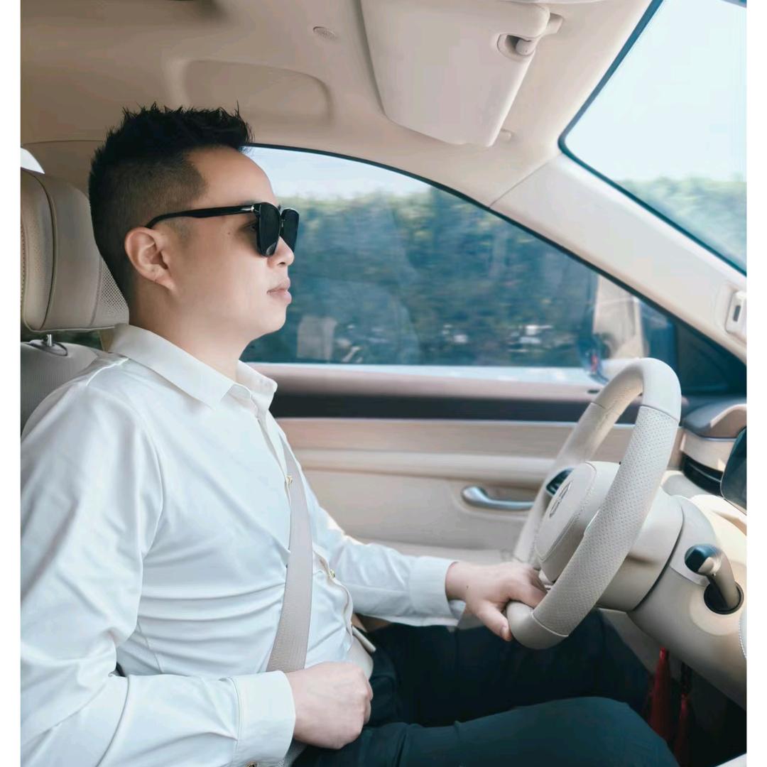 李明