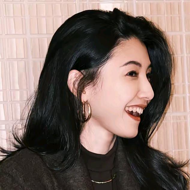 深圳南油西西高端定制女装