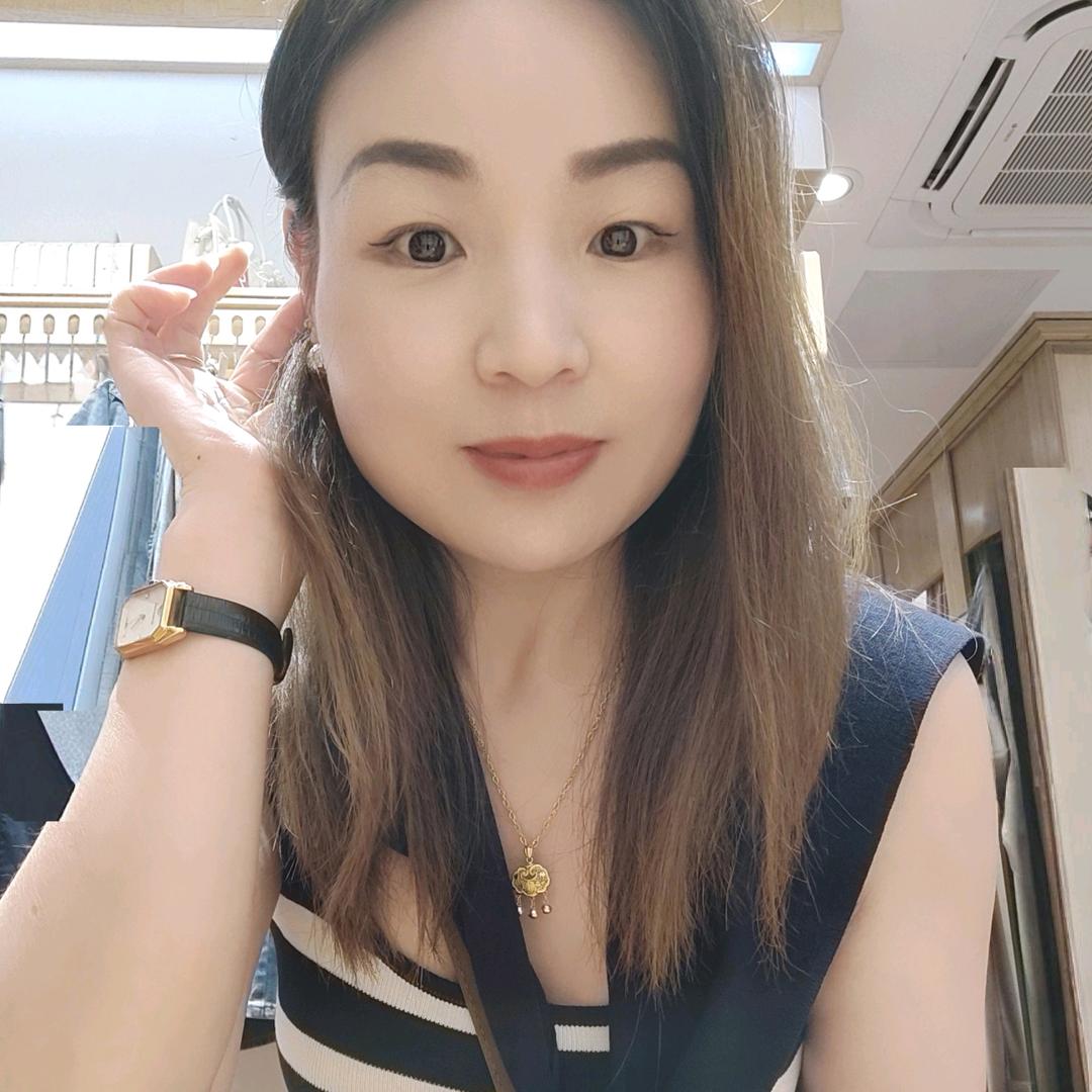 🥀❤️洒脱的秀妞🥀❤️