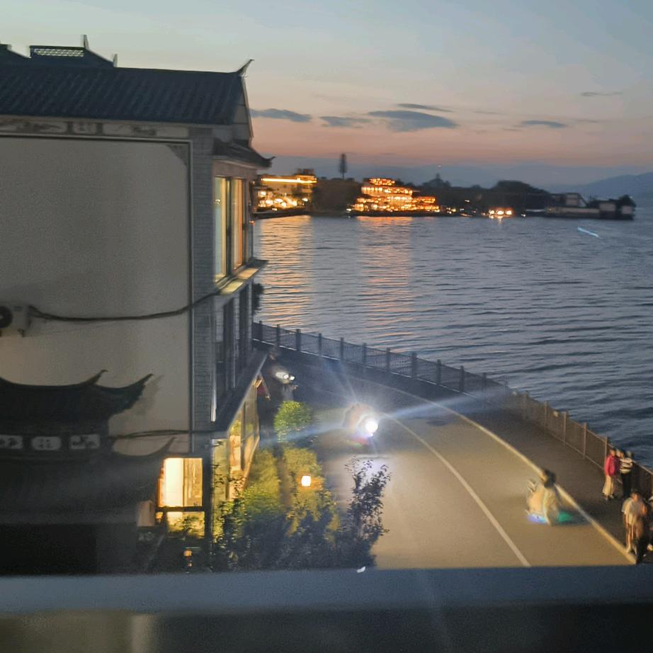 浅笑淡然