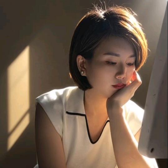 陈陈同学