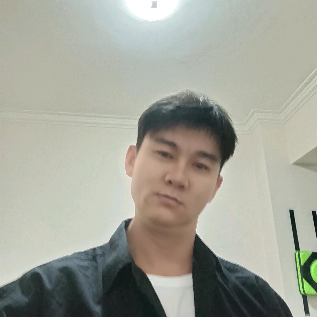快乐伟伟