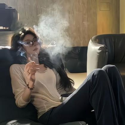 快乐的猫猫(=^o^=)