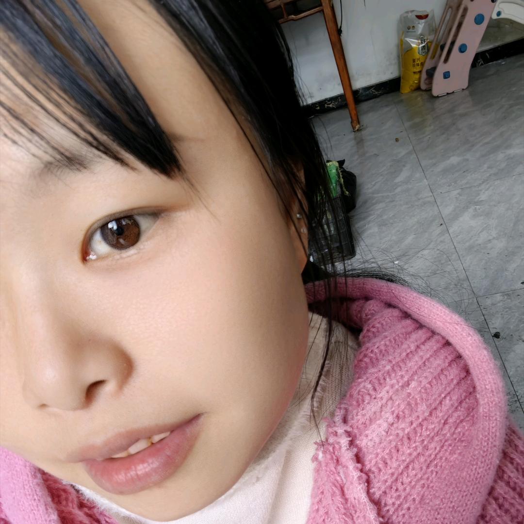 大脸妹