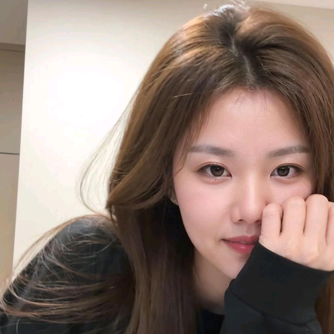 余七七吖（元旦前瘦🔟斤）