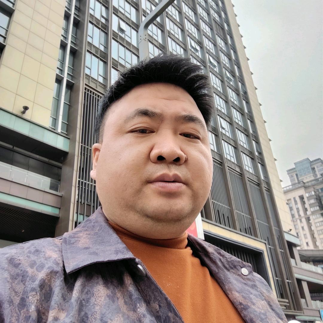 大男孩👷