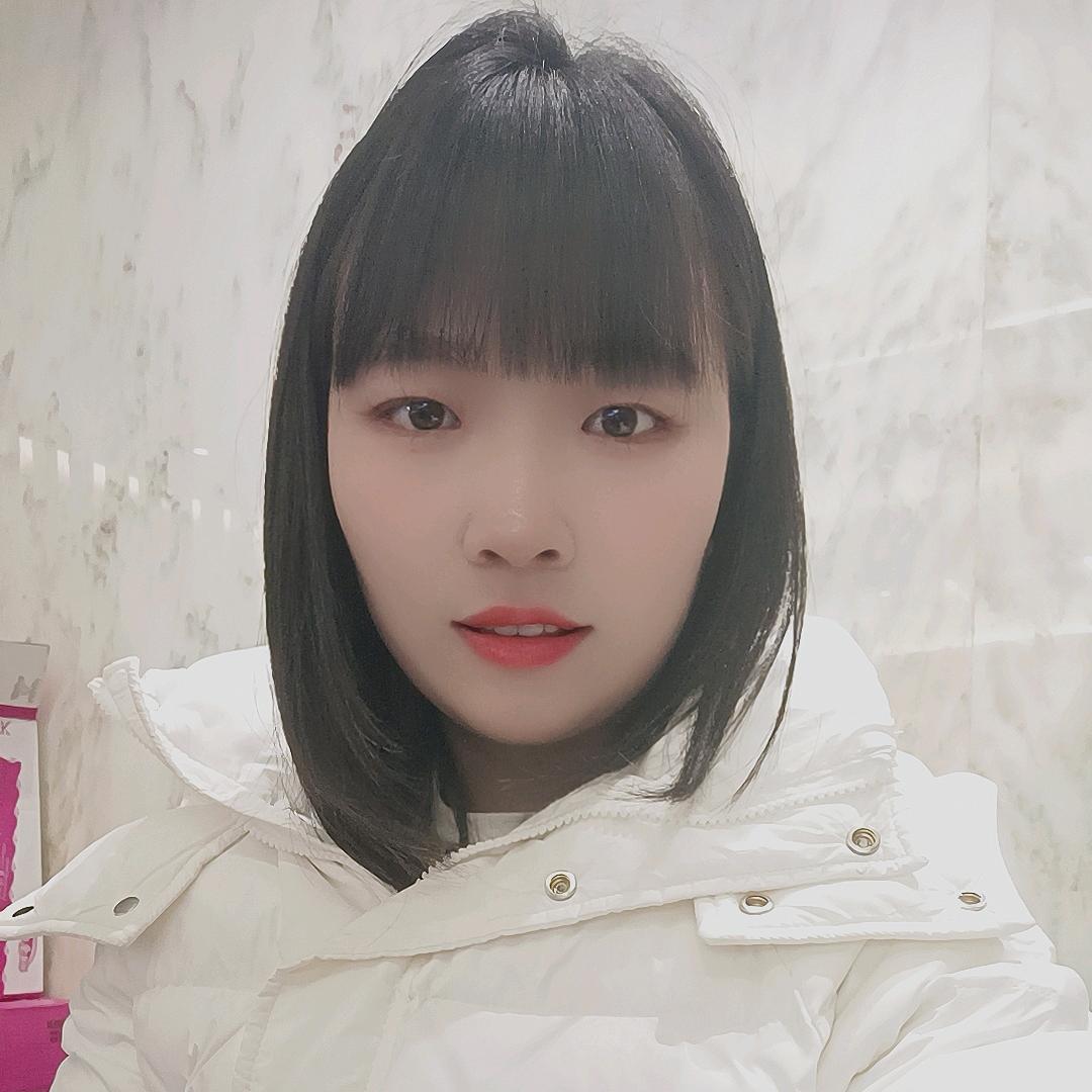 伊利福利官秀山大华中心店辉辉