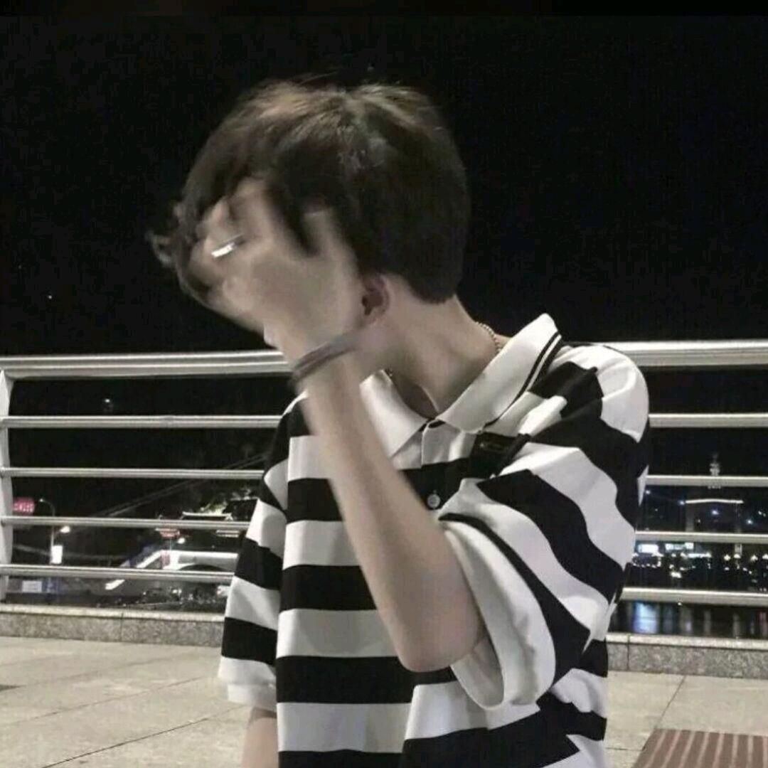 黄逍遥🎤