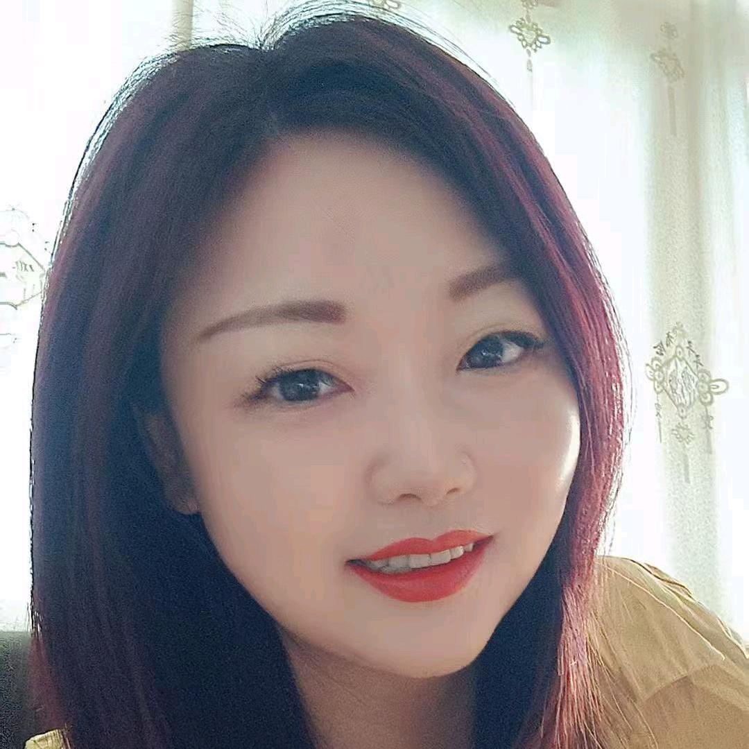 WIN11·周明霞大堂经理