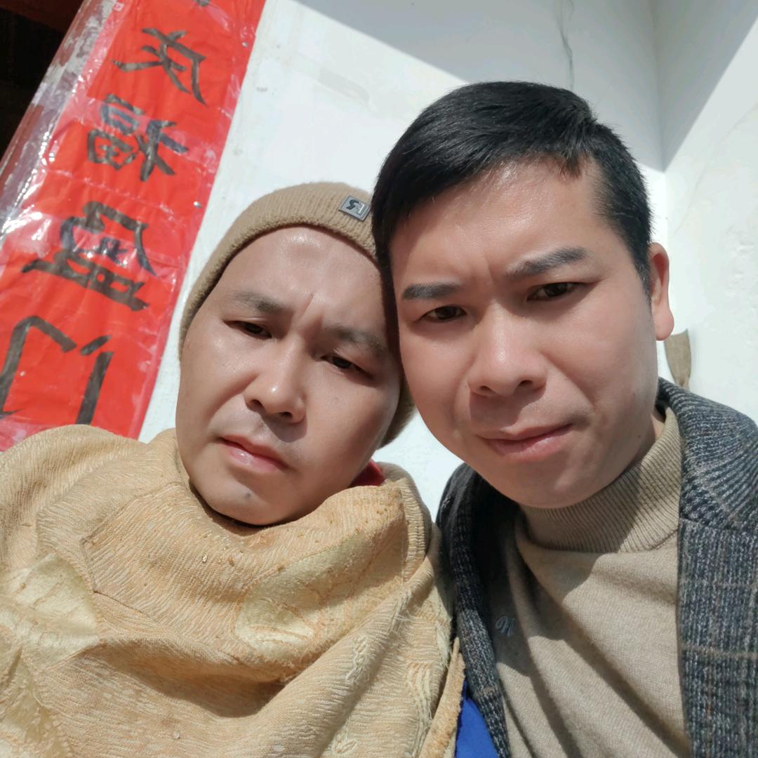 弟弟加油