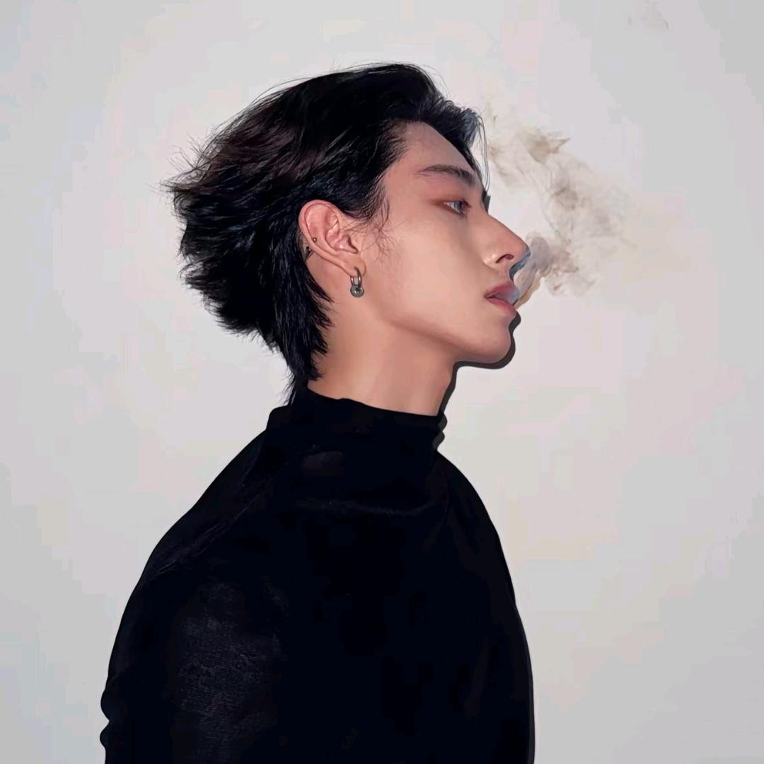 次熬，这货好帅