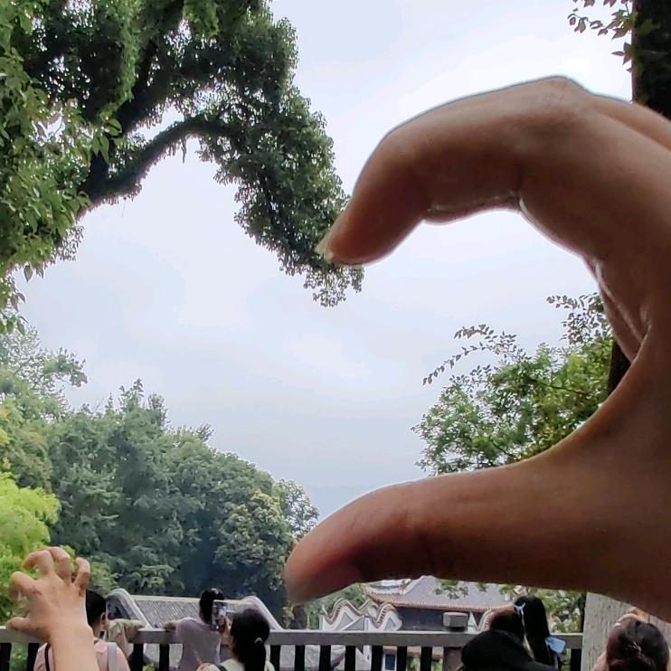 小西