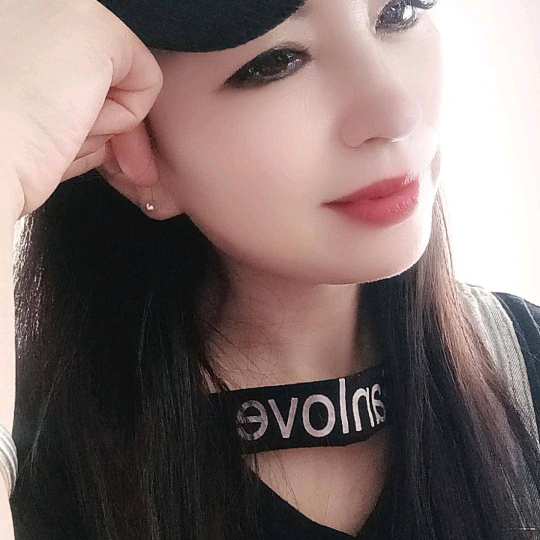 香烟不解人生苦，烈酒难消世间愁