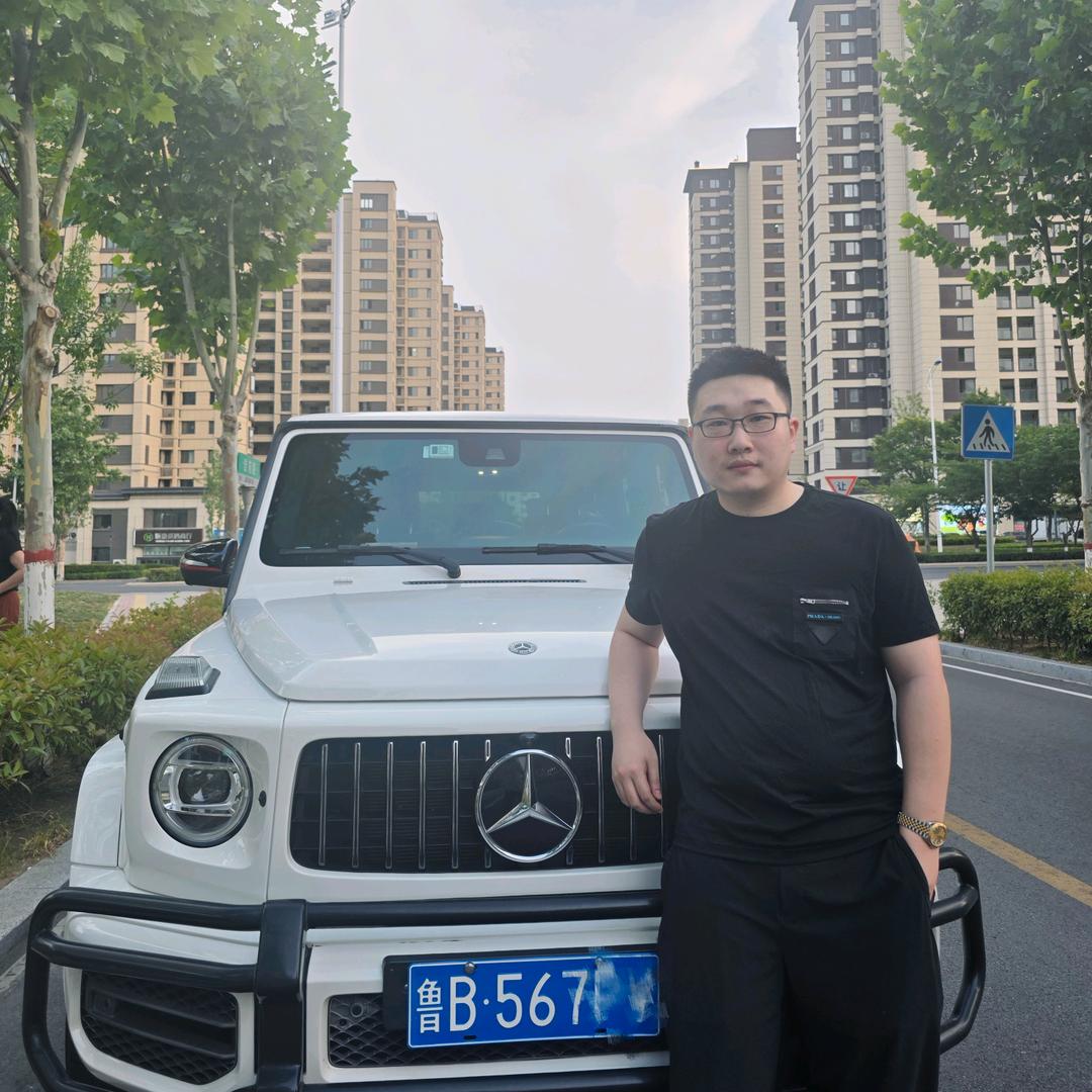交易员任俊虎