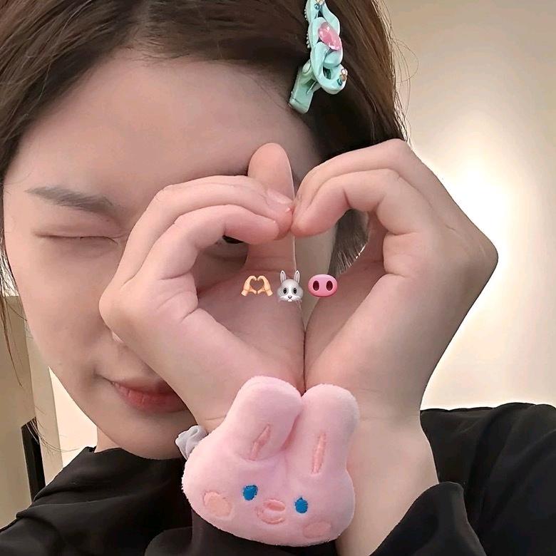 ⌓‿⌓