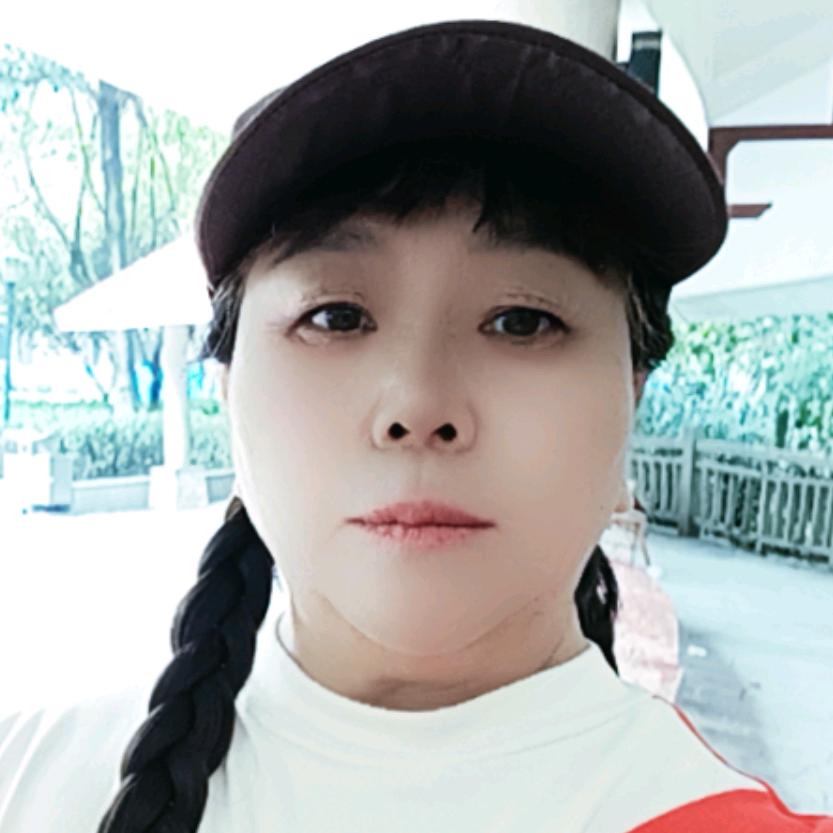 美丽孔雀姐