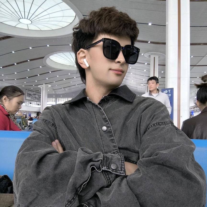 做个快乐的男孩