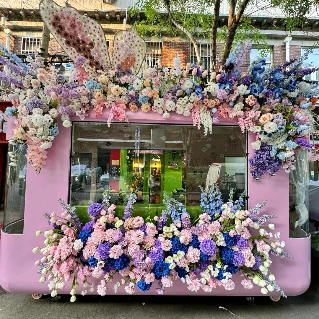 小雨花花下