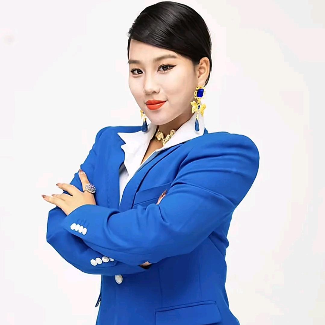 AAA房产中介小刘