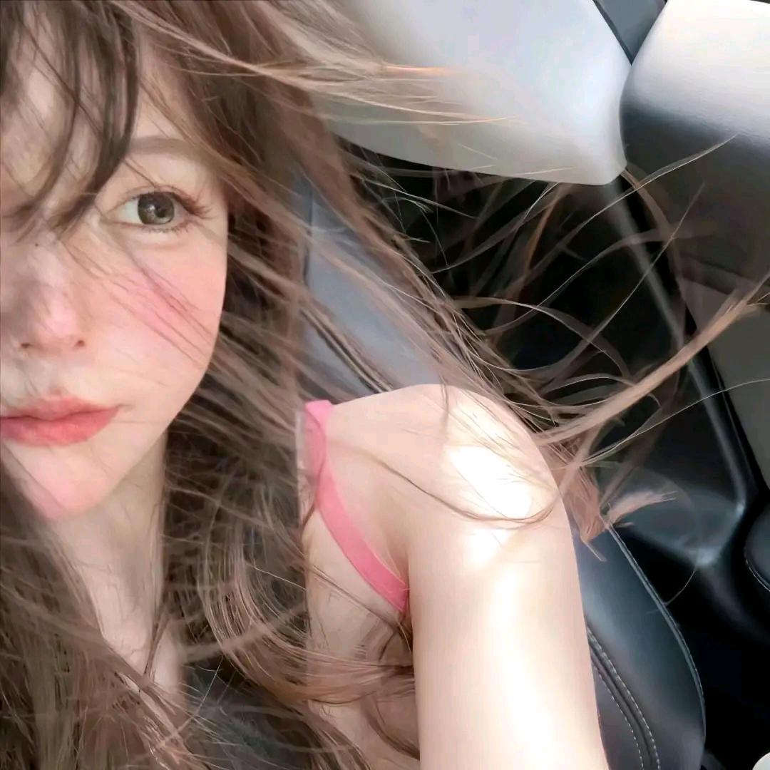 月亮上的垂耳兔