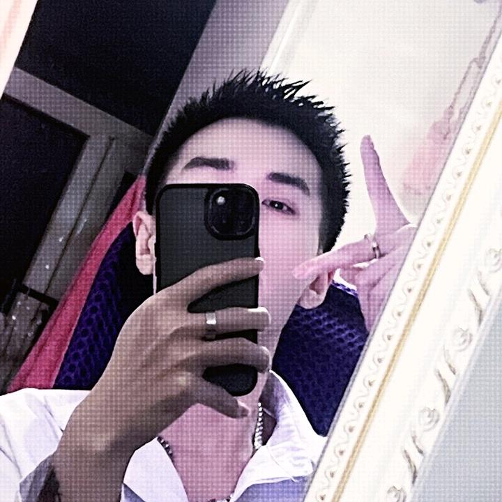 我是硕硕吖