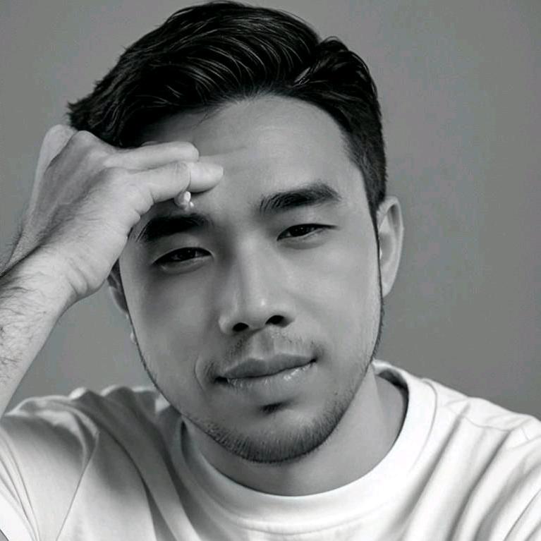 ༒ཽ🕊鴋飛🕊自窩🕊ཽ༒