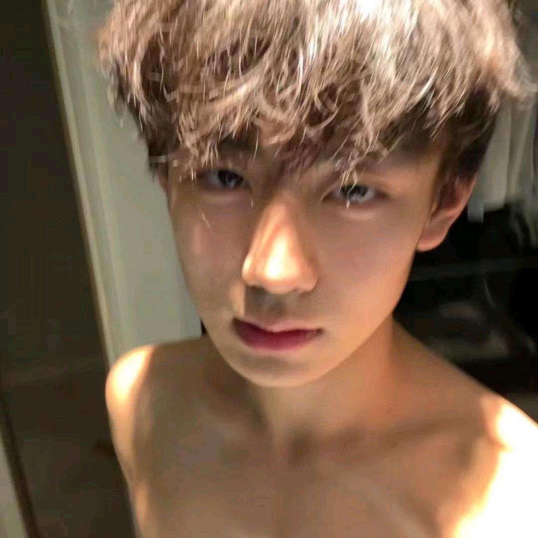 少吃零食多睡觉