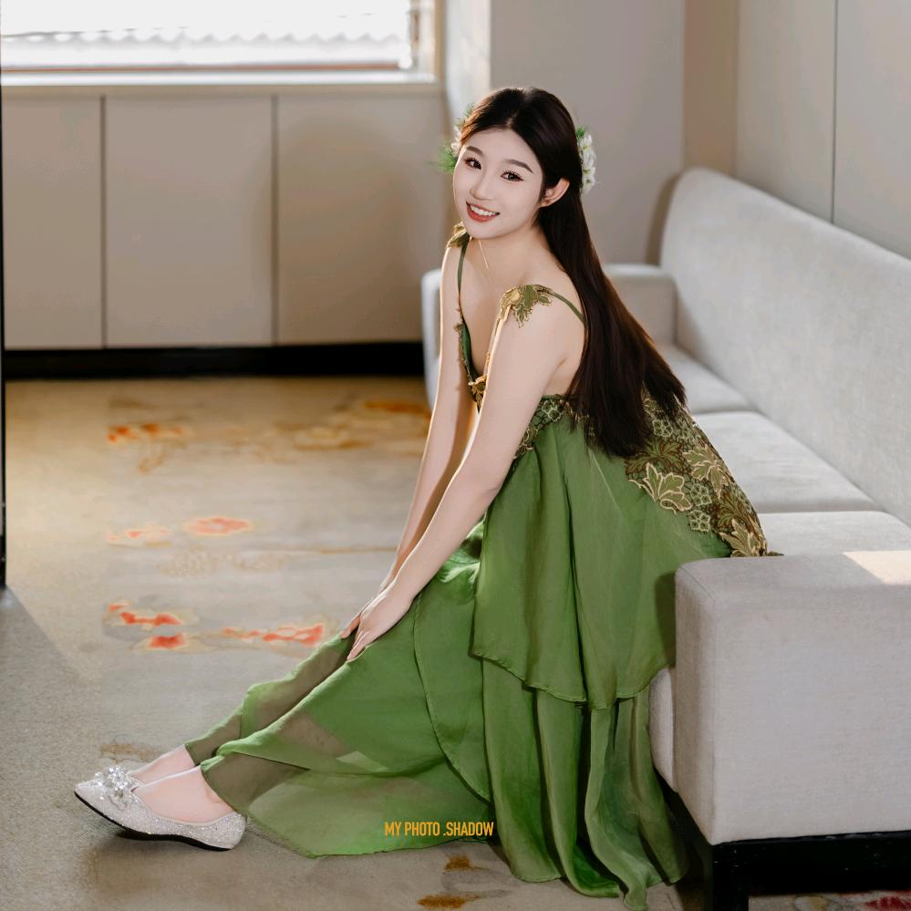 发家致（付)女士