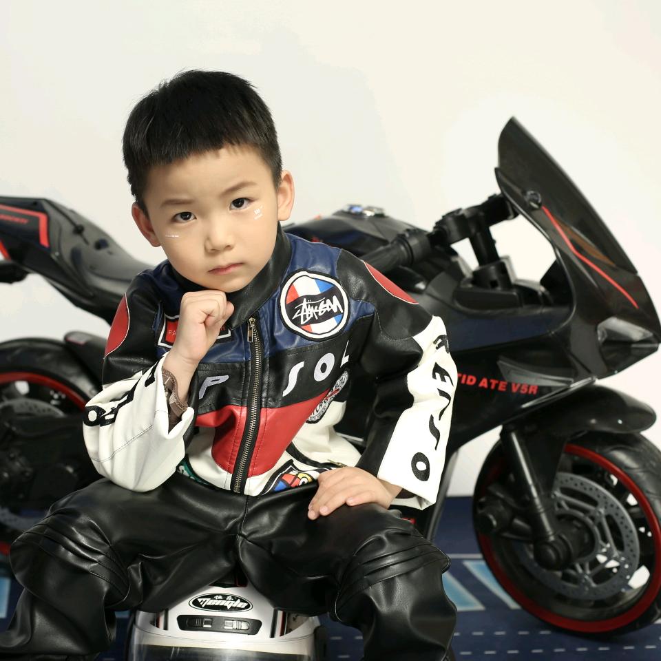 未来闪电⚡少年ʚ᭄༊💔文泽