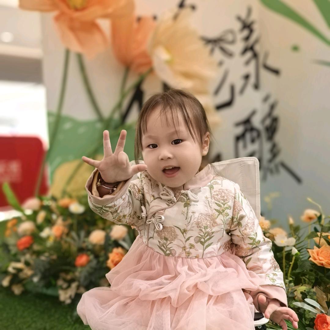 橦宝(姐姐)+樾宝（弟弟）