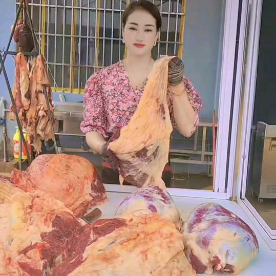 砚山县稼依小石桥真振牛肉