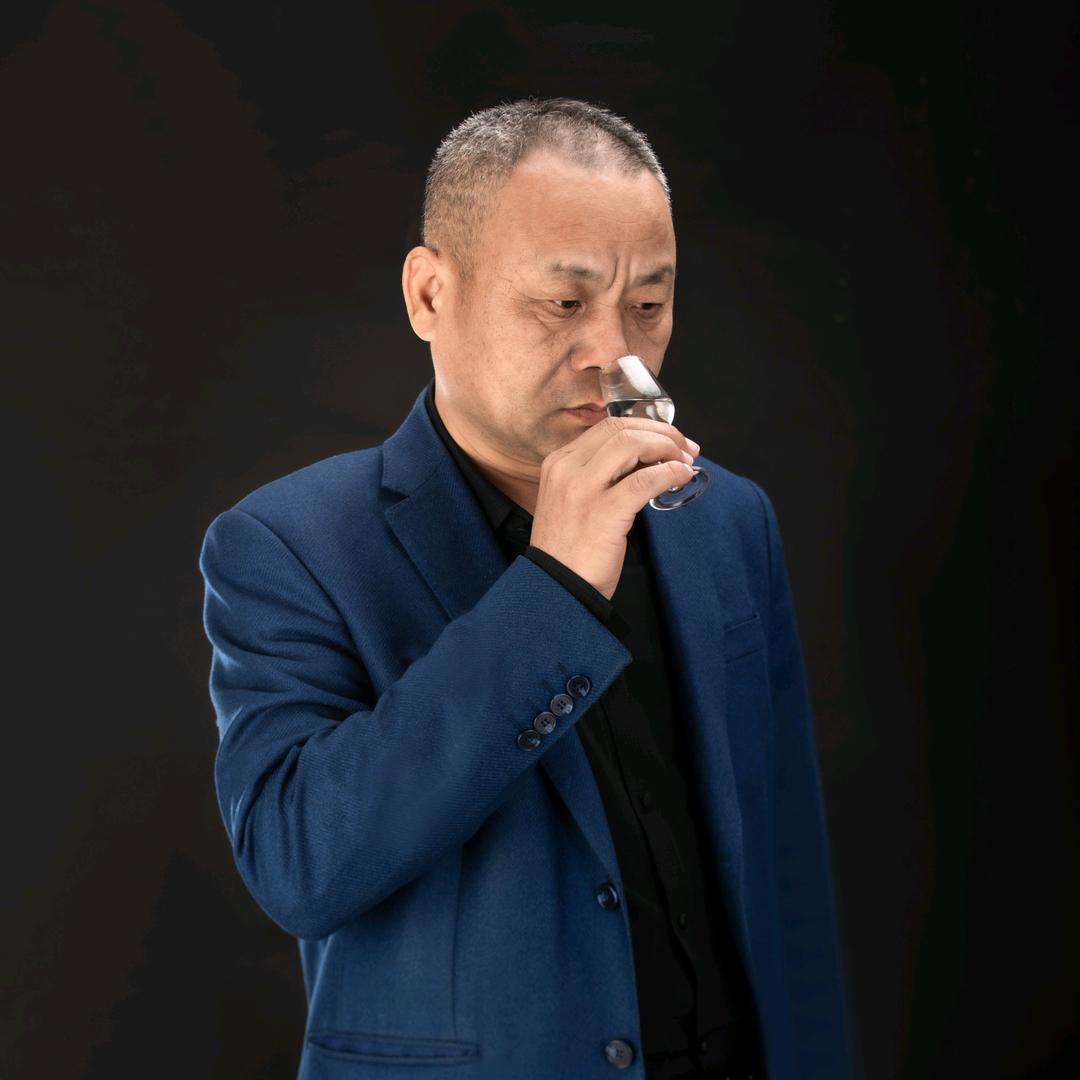 光酱冠品名酒专卖店