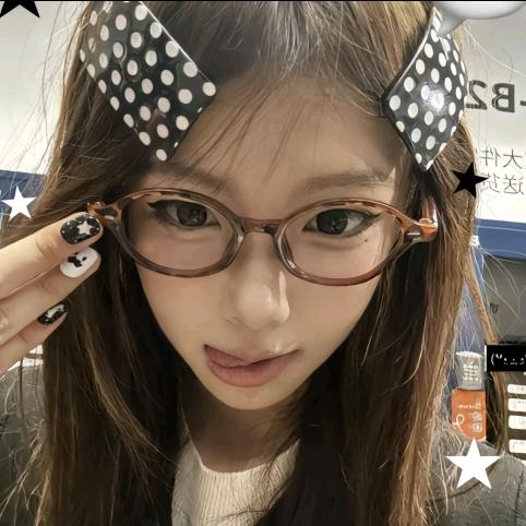 扶老太太闯红灯被撞