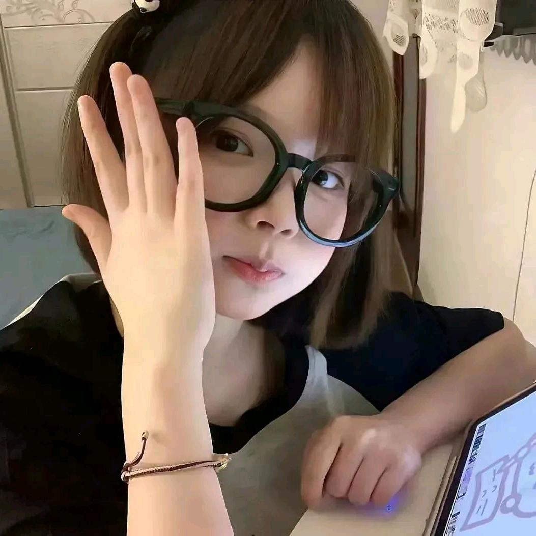 祐鹿游伴-裴小鹿