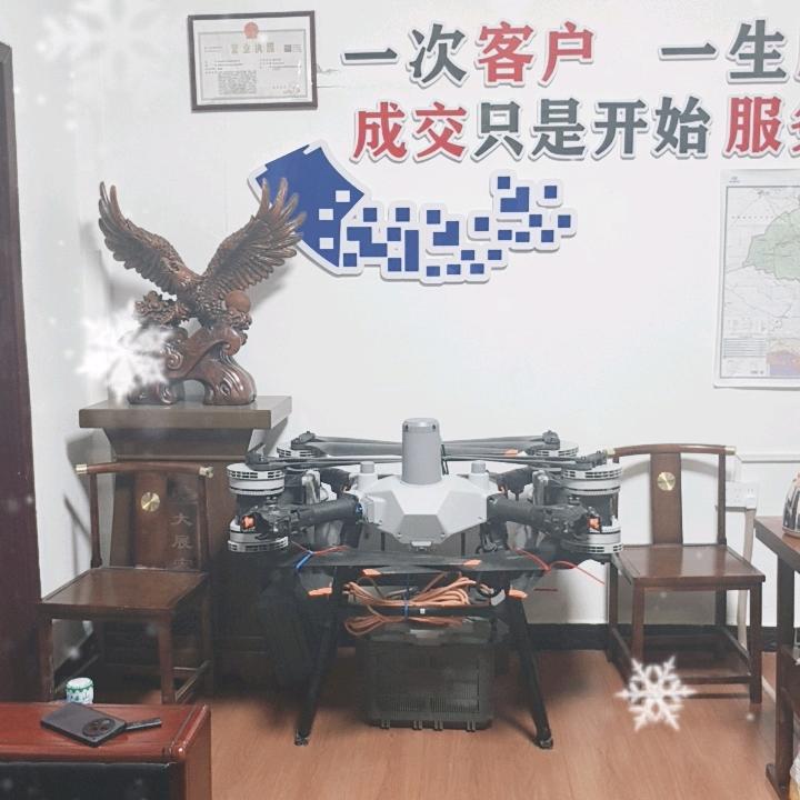 李*龙