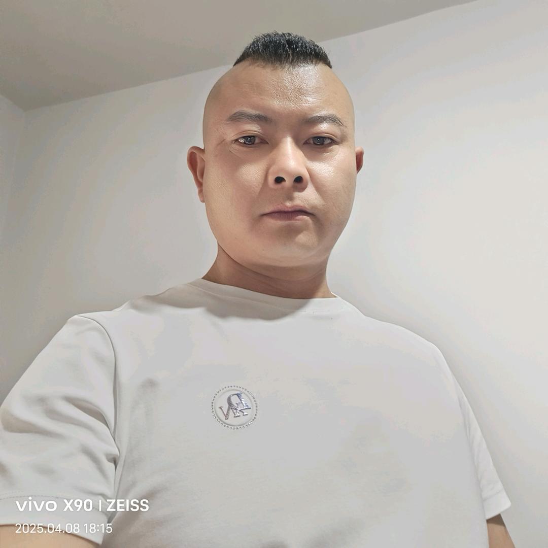 (黄龙精神小伙)965566245