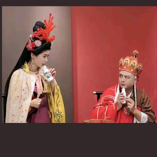 努力搞钱。