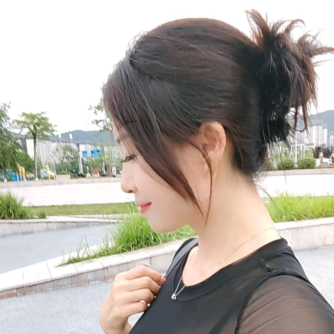 黎家二小姐（依彤）