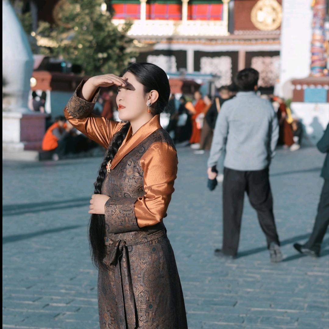 开心😊女儿