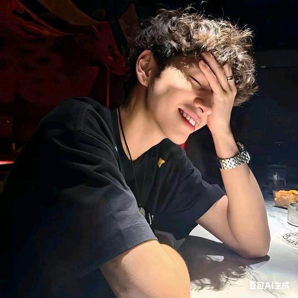 宇宙超级无敌帅气暴龙战士