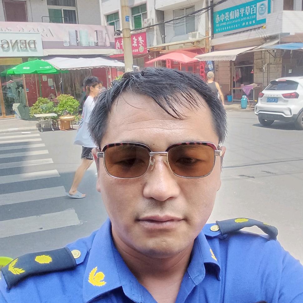 汪辉（平利单身哥）