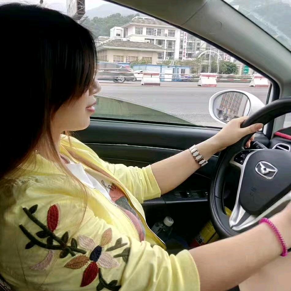 累了谁 💔心疼