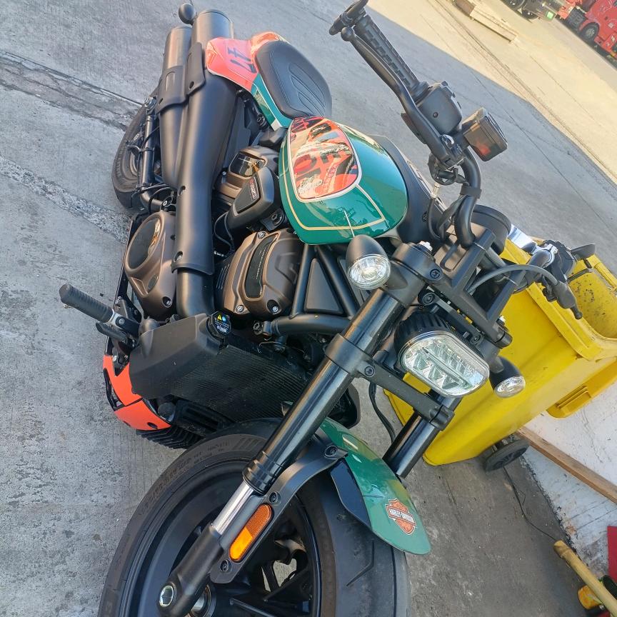 《向钱看，向厚赚》